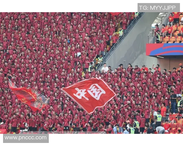 国足主场逆转取胜全场沸腾年轻球员闪耀彰显团队新力量