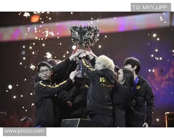 英雄联盟电竞赛事新篇章 全球顶级战队激烈对抗掀起高潮